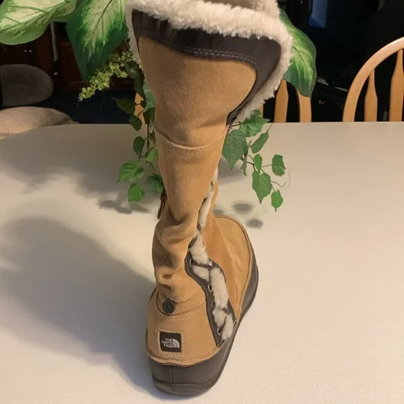 The North Face Women's Tan and Brown Suede Winter Boots NWOT - Picture 2 of 8
